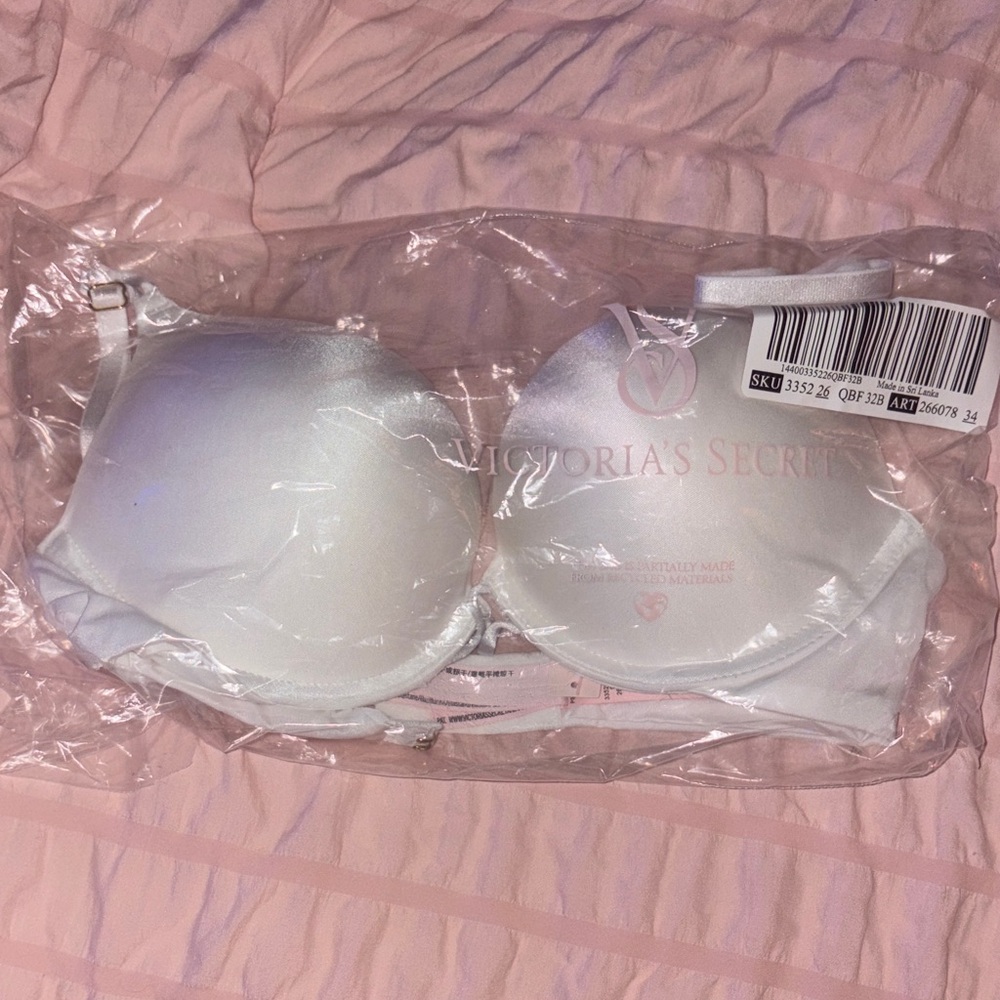 Victoria's Secret Elegant White Bra